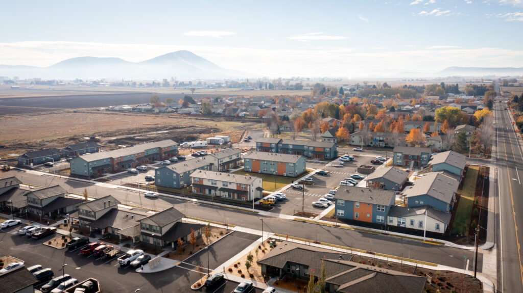 SunriseVista+Bridgeway-FallCompletion-BCI21-11