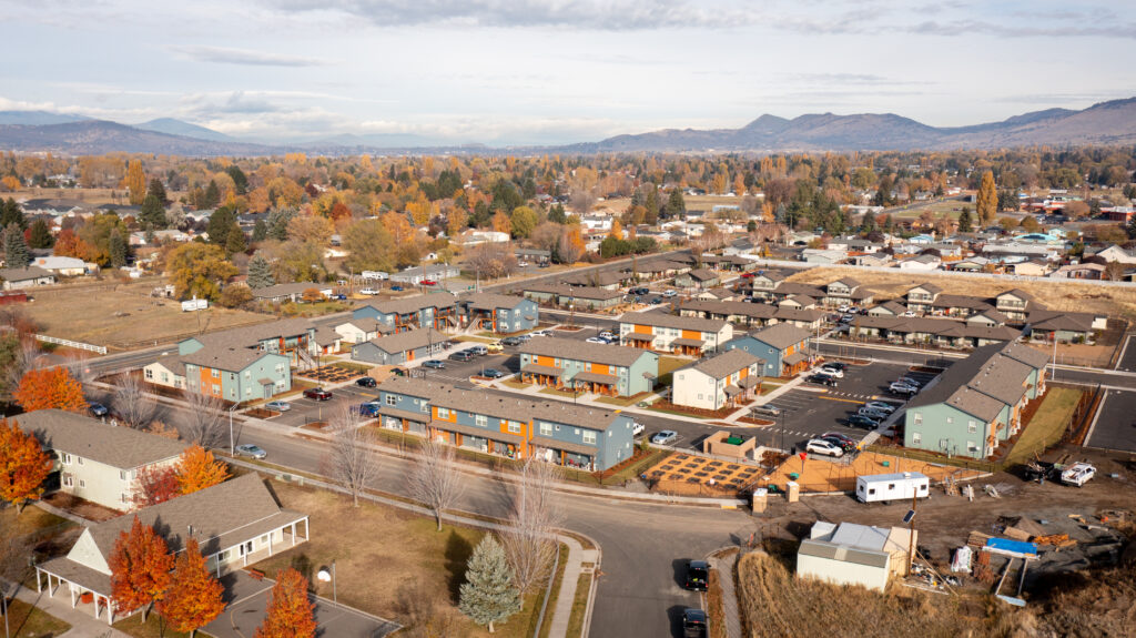 SunriseVista+Bridgeway-FallCompletion-BCI21-16