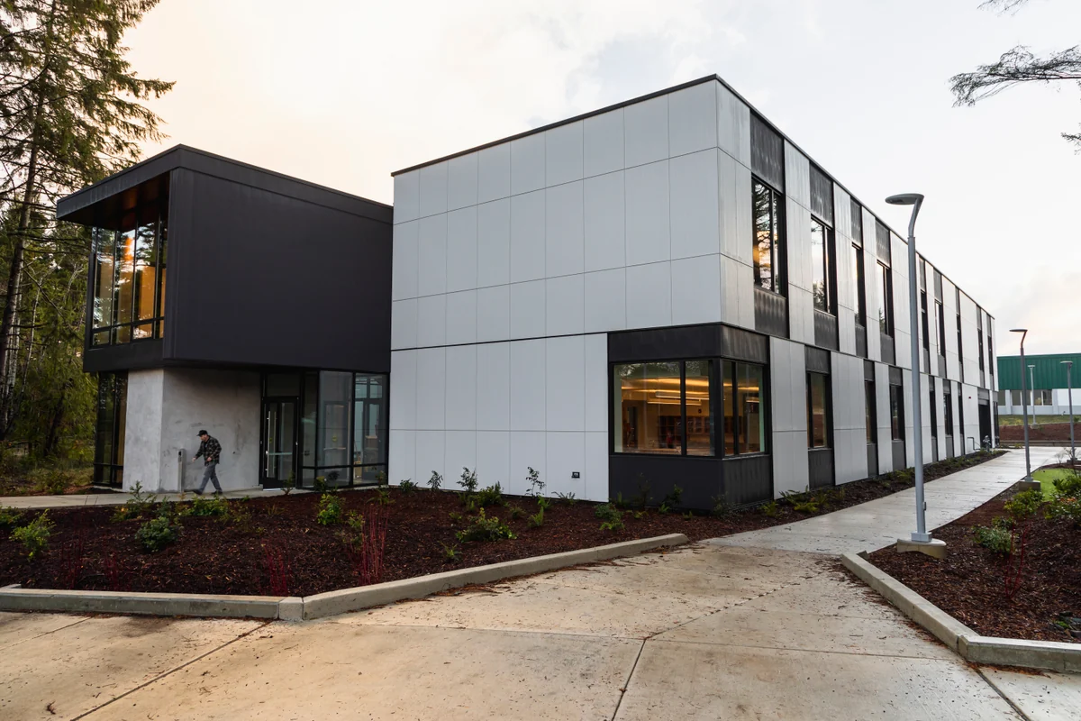 Umpqua Hall Health and Science Building at Southwestern Oregon Community College